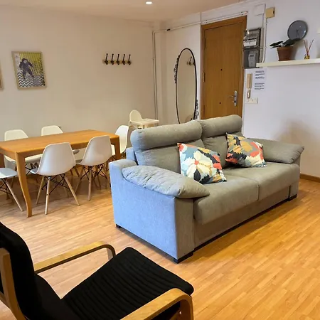 2 Bedroom Apartment Barcelona Center-3